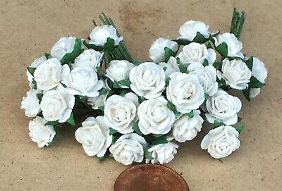 1:12 Scale 3 Bunches (30 Flowers) Of White Paper Roses Tumdee Dolls House