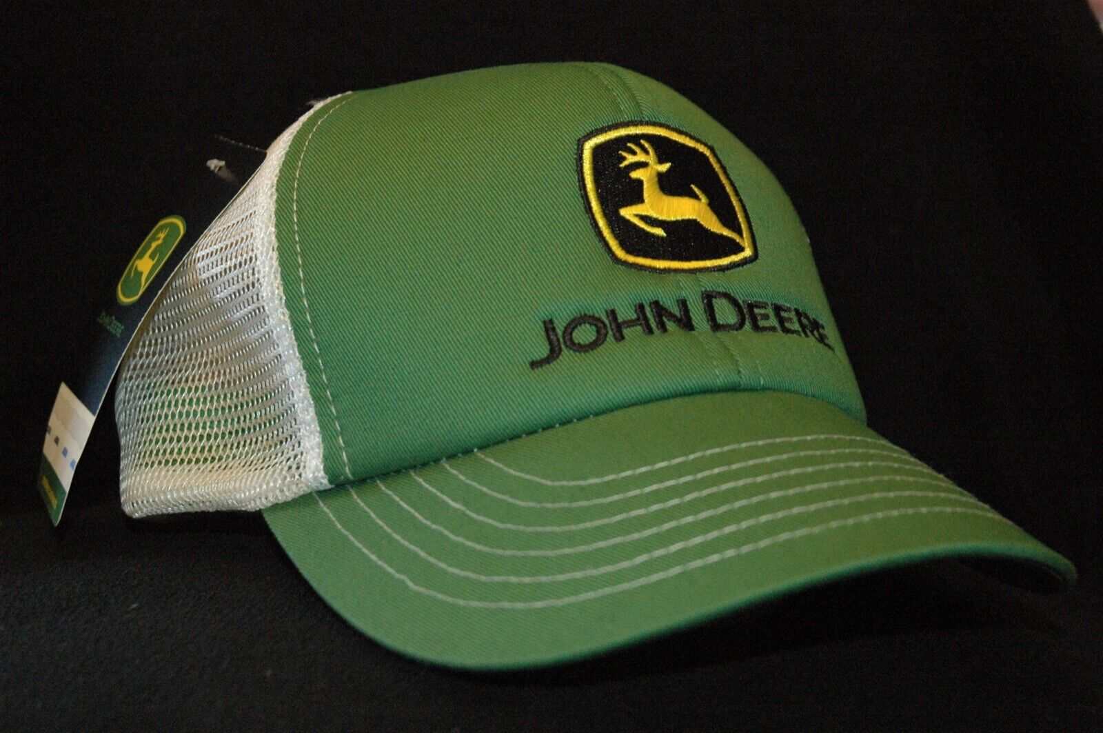 John Deere Logo Mesh Snap Back Trucker Hat Cap Tractor Farm Nos Nwt Hipster Deer