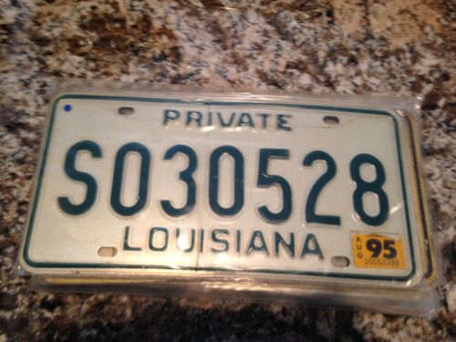 1995 Louisiana License Plate S030528
