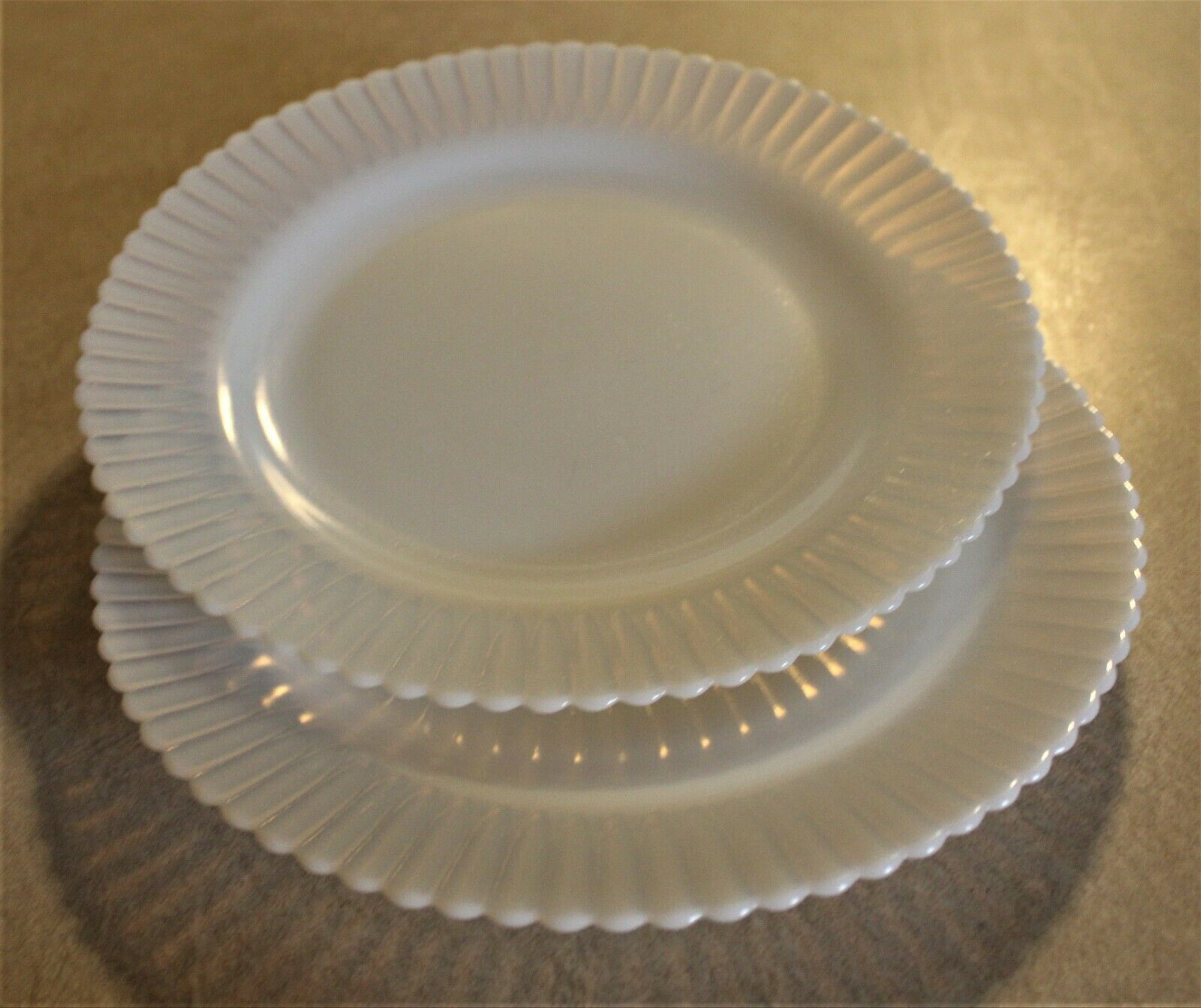 Mac Beth Evans: Petalware Monax 10 Inch Dinner Plate - Vguc - 1930-1940 W/rings