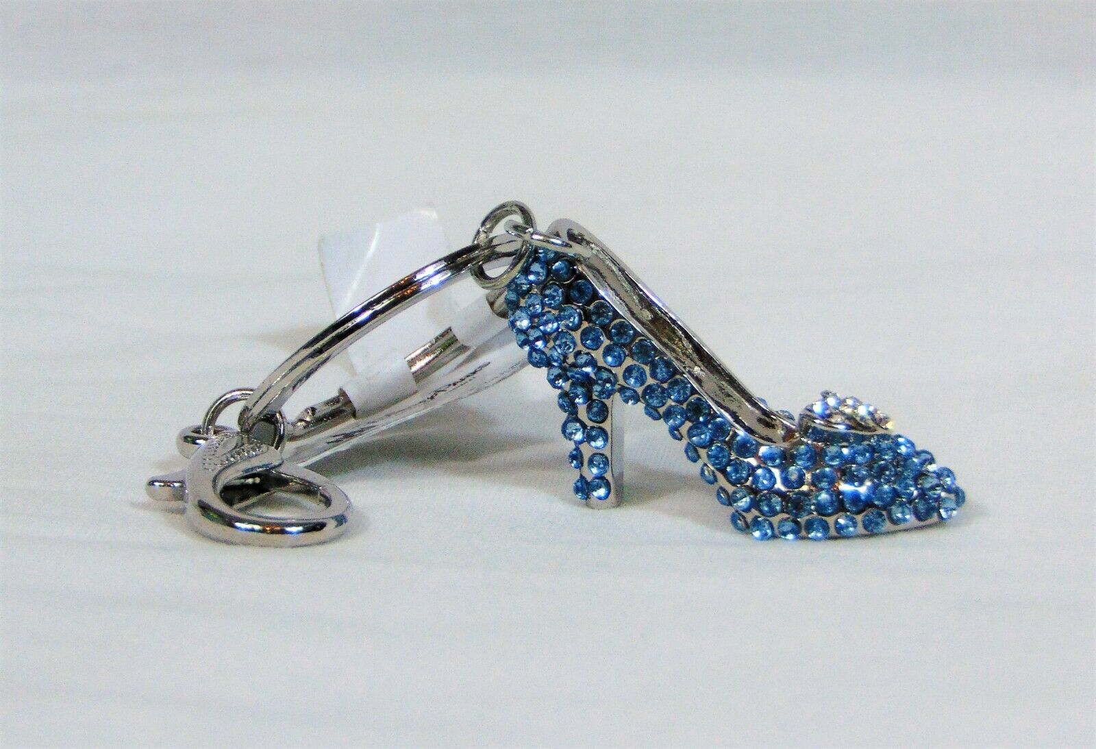 Disney 2019 Cinderella Blue Jeweled Slipper Shoe Keychain New Cute Retired Rare