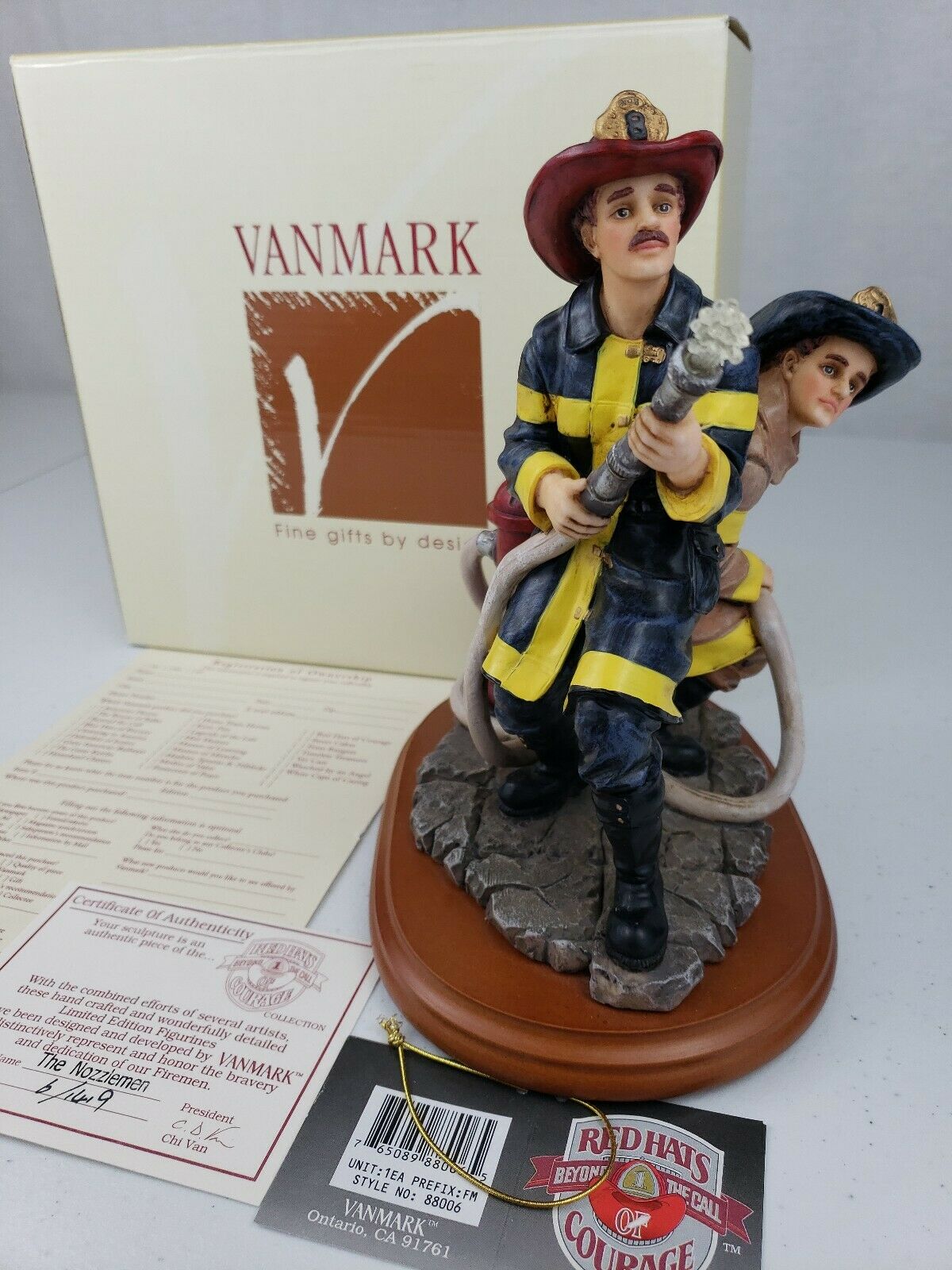 The Nozzlemen Firefighter Figurine Vanmark Red Hats Of Courage Fm88006 Box & Coa