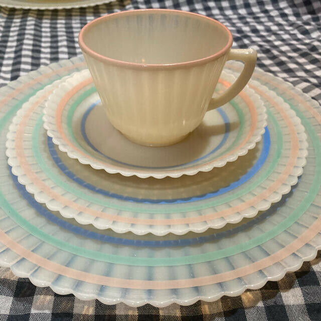 Macbeth Evans Petalware Pastel Stripe Set Of 4 Cup & Saucer 2 Plates Vintage