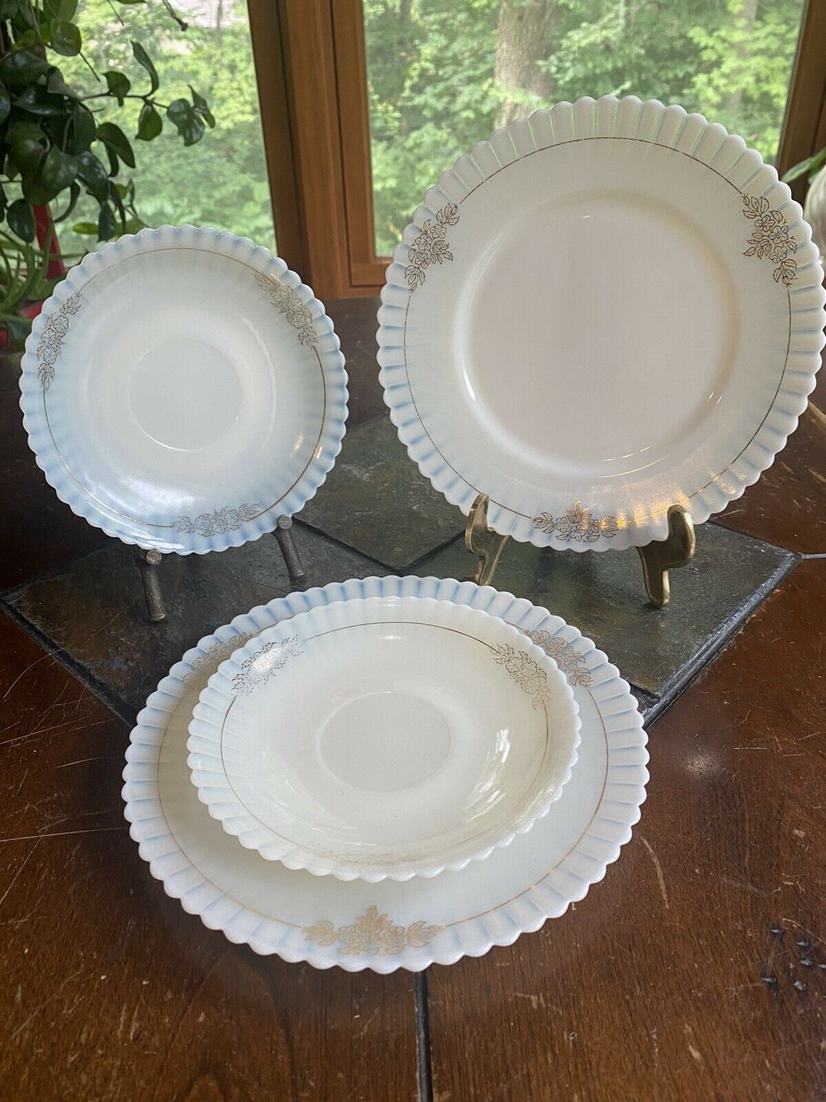Vintage Petal Ware Cremax Glass Plates & Saucers Gold Coronet Trim Lot Of 4